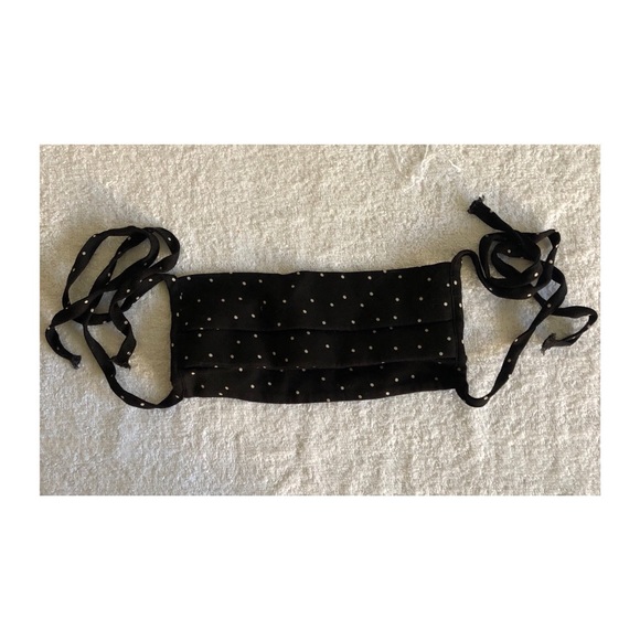 Reformation Masks - Polka Dot Print - Picture 7 of 7